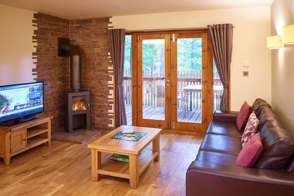 Golden Oak 1 (Pet) - Sherwood Forest Lodges, Sherwood Forest, Nr Edwinstowe