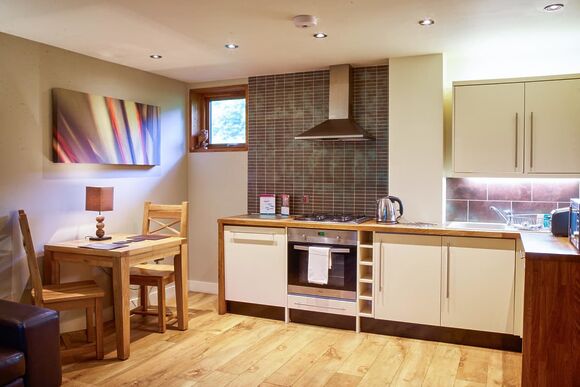 Golden Oak 1 (Pet) - Sherwood Forest Lodges, Sherwood Forest, Nr Edwinstowe