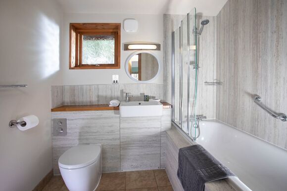 New Golden Oak 3 - Sherwood Forest Lodges, Sherwood Forest, Nr Edwinstowe