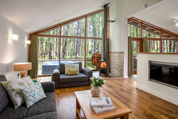 Golden Oak 2 - Sherwood Forest Lodges, Sherwood Forest, Nr Edwinstowe