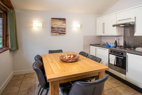 Golden Oak 3 - Sherwood Forest Lodges, Sherwood Forest, Nr Edwinstowe