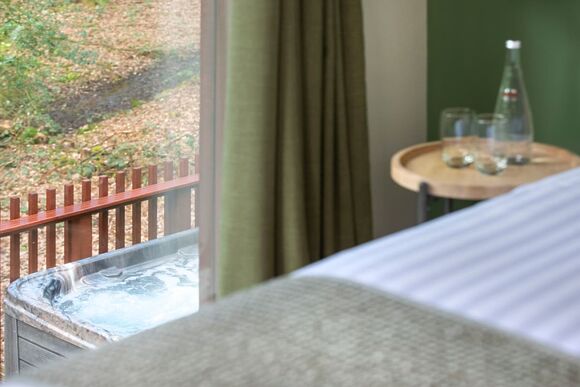 Golden Oak 4 - Sherwood Forest Lodges, Sherwood Forest, Nr Edwinstowe