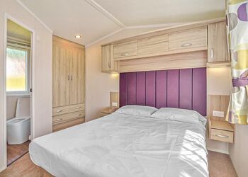 Lakeside 10 Superior - Shear Barn Holiday Park, Hastings 