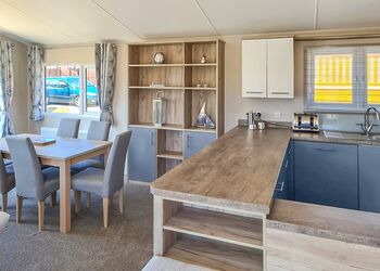 Lakeside 3 Platinum - Shear Barn Holiday Park, Hastings 