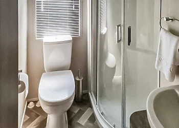 Lakeside 4 Platinum - Shear Barn Holiday Park, Hastings 