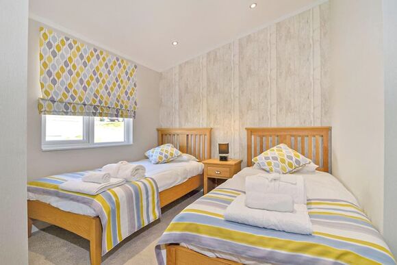 Lakeside 7 Superior - Shear Barn Holiday Park, Hastings 