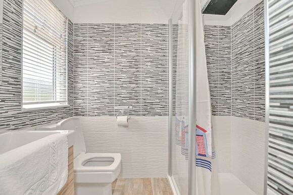 Lakeside 7 Superior - Shear Barn Holiday Park, Hastings 