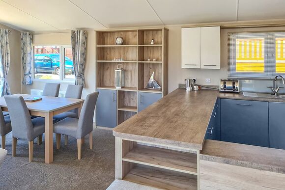 Lakeside 3 Platinum - Shear Barn Holiday Park, Hastings 