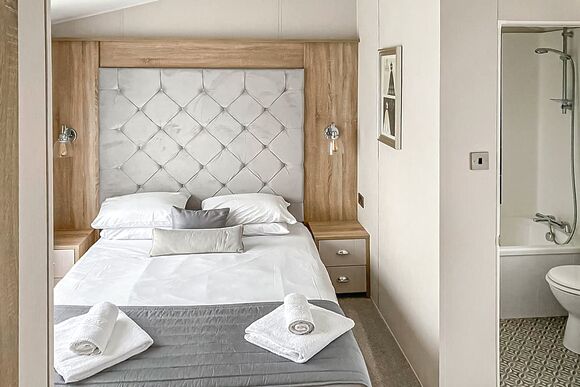 Badgers Wood 11 Platinum - Shear Barn Holiday Park, Hastings 