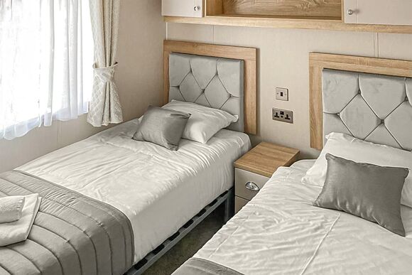 Badgers Wood 11 Platinum - Shear Barn Holiday Park, Hastings 