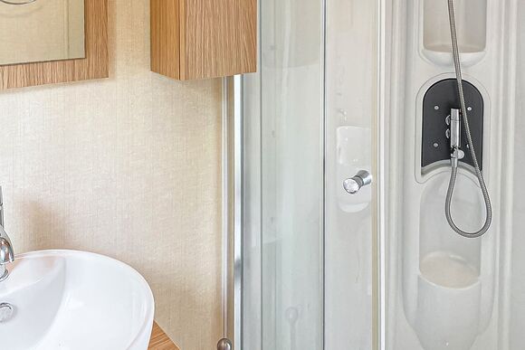 Lakeside 131 Caravan - Shear Barn Holiday Park, Hastings 