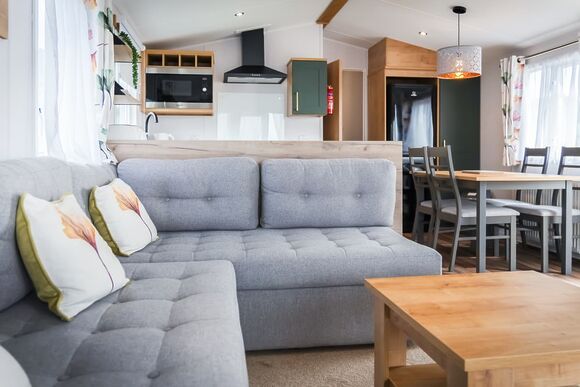 Foxes Run 6 Platinum Caravan - Shear Barn Holiday Park, Hastings 