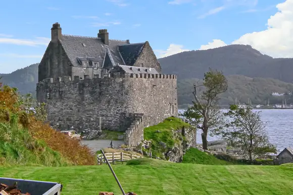 Duntrune Castle, Crinan