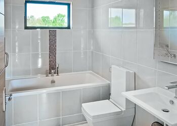 Traditional Pet Friendly 3 Bed - The Sherwood Hideaway Lodges, Perlethorpe, Newark-on-Trent