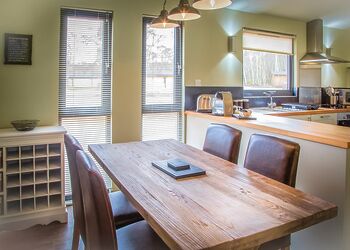 Woodland View 2 Bed - The Sherwood Hideaway Lodges, Perlethorpe, Newark-on-Trent