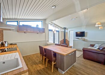 Traditional 2 (Pet) - The Sherwood Hideaway Lodges, Perlethorpe, Newark-on-Trent
