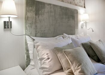 Traditional 2 (Pet) - The Sherwood Hideaway Lodges, Perlethorpe, Newark-on-Trent