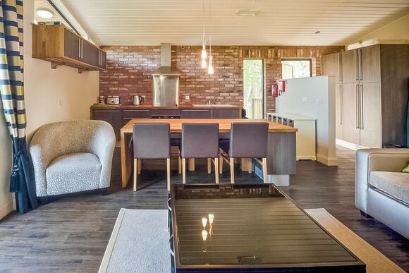 Traditional Pet Friendly 3 Bed - The Sherwood Hideaway Lodges, Perlethorpe, Newark-on-Trent