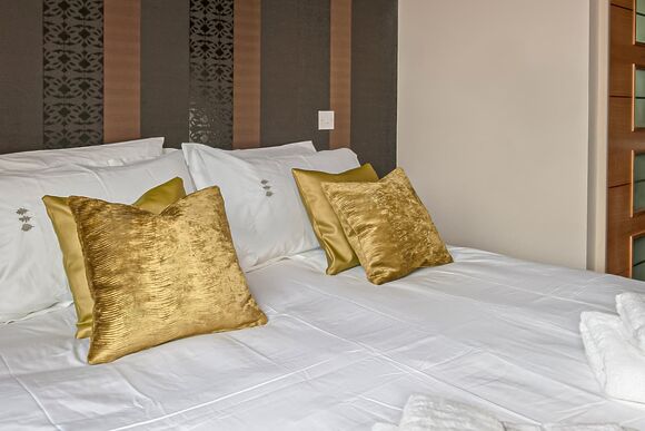 Traditional 3 - The Sherwood Hideaway Lodges, Perlethorpe, Newark-on-Trent