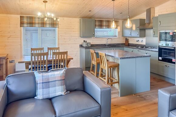 Buck View Lodge - Silver Trees, Cannock Chase