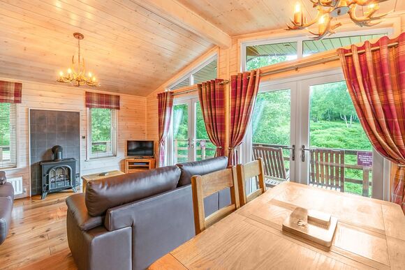 Buck View Lodge - Silver Trees, Cannock Chase