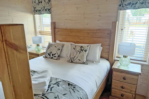 Antler View Lodge - Silver Trees, Cannock Chase
