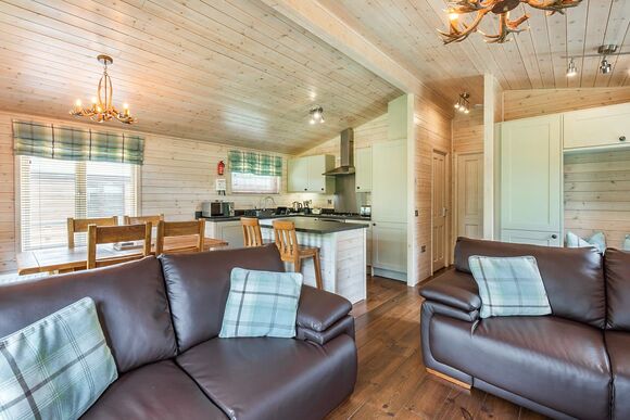 Doe View Lodge - Silver Trees, Cannock Chase