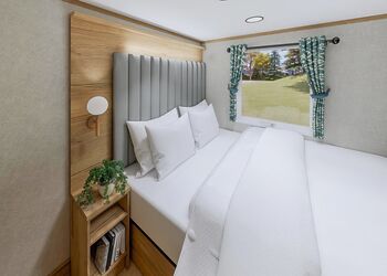 Signature Cove Lodge with Hot Tub & Private Garden - Silver Sands Holiday Park - Cornwall, Helston