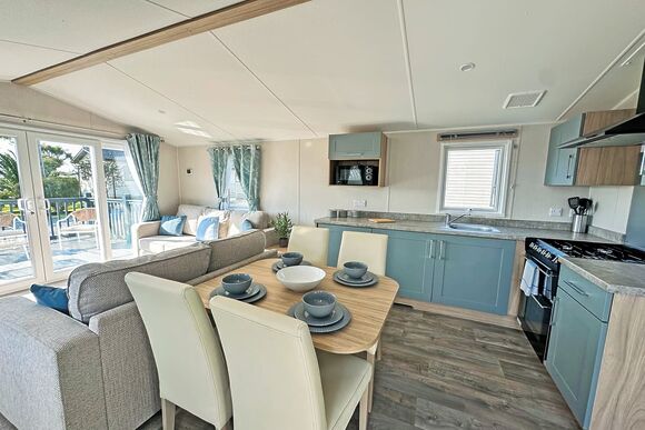 Porthleven 2 Bedroom with Decking and Hot Tub - Silver Sands Holiday Park - Cornwall, Helston