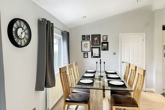 Mullion 4 Bedroom with Decking and Hot Tub - Silver Sands Holiday Park - Cornwall, Helston