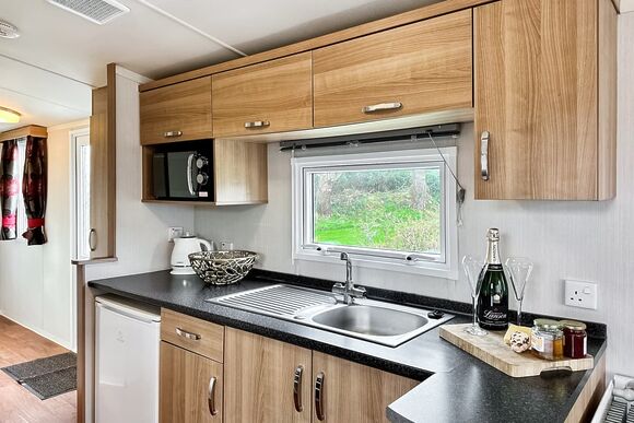 Kennack 3 Bedroom &ndash; Pet Friendly - Silver Sands Holiday Park - Cornwall, Helston