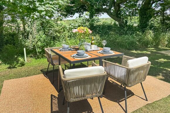 Signature Cove Lodge with Hot Tub & Private Garden - Silver Sands Holiday Park - Cornwall, Helston