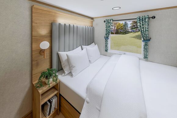 Signature Cove Lodge with Hot Tub & Private Garden - Silver Sands Holiday Park - Cornwall, Helston