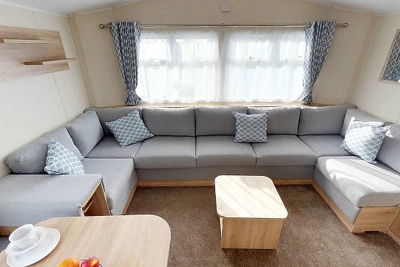 Gold Plus 2 Caravan (Sleeps 6) Pet Friendly 