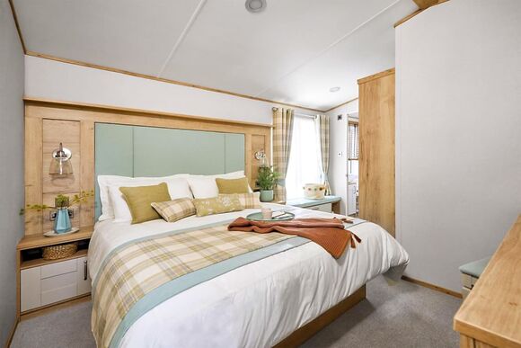 Platinum 2 Pet Friendly Caravan with Decking sleeps 4 - Silver Sands Holiday Park, Lossiemouth, Moray