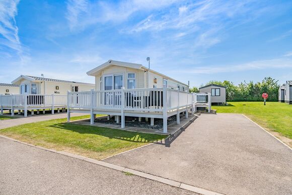 Platinum Caravan - Skegness Fields, Skegness