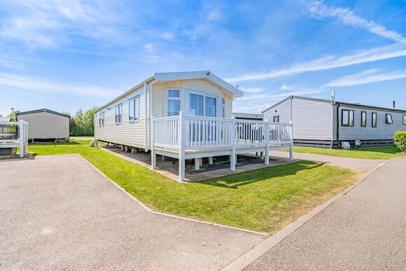 Platinum Caravan - Skegness Fields, Skegness