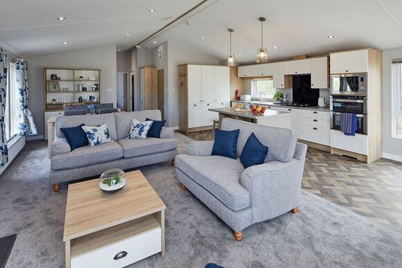 Platinum Lodge Hot Tub - Skegness Fields, Skegness