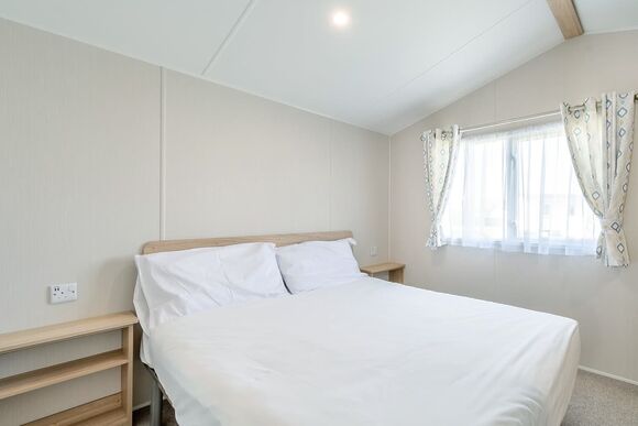 Gold 6 - Skegness Fields, Skegness