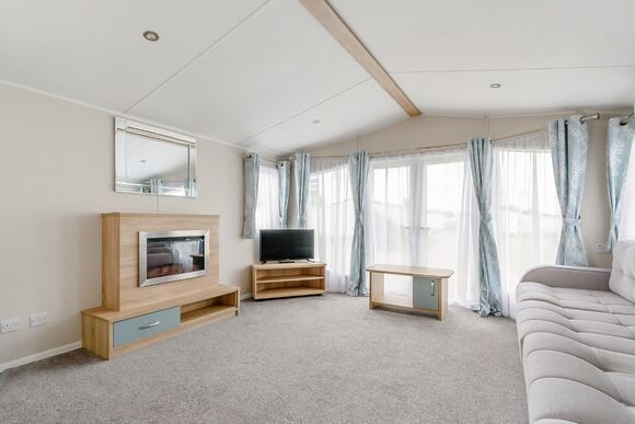 Gold Caravan 6 Berth Pet Friendly - Skegness Fields, Skegness