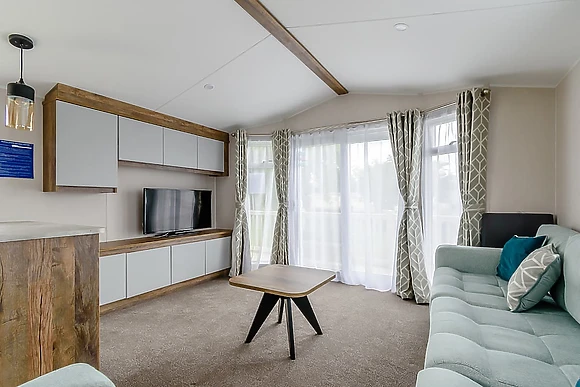 Platinum Caravan 6 (Pet)