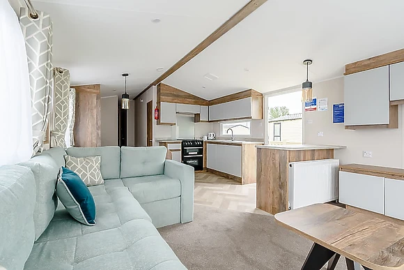 Platinum Caravan 6 (Pet)