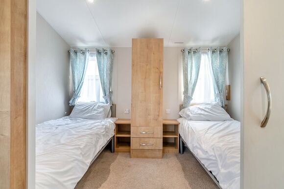 Gold Caravan 6 WCF (Pet) - Skegness Fields, Skegness