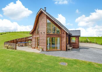 Valley View Lodge - Slate House Lodges, Little London, Nr Llandinam