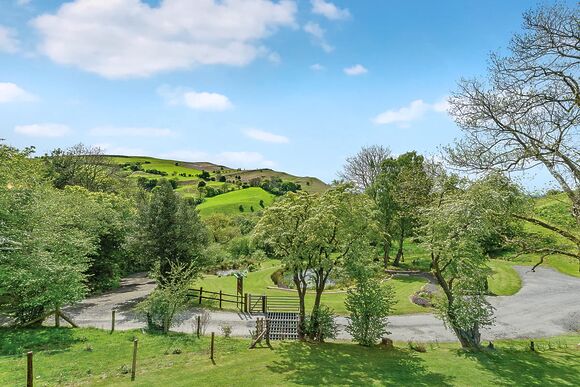 Pool View Lodge - Slate House Lodges, Little London, Nr Llandinam