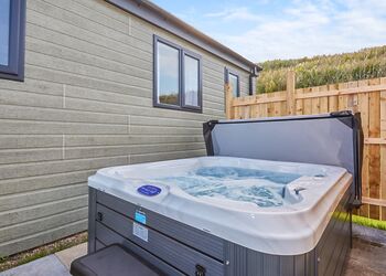 Signature Lodge 3 Bedroom Hot Tub PF - Sauchope Links Park, Anthruther