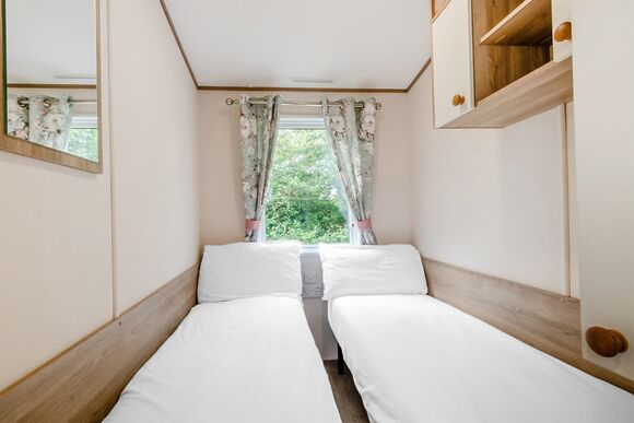 Bronze 2 Bedroom Caravan, Sleeps 4 - Looe Bay, Looe