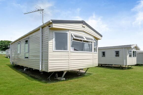 Bronze 2 Bedroom Caravan, Sleeps 6 - Looe Bay, Looe