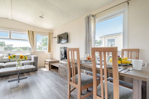 Bronze 2 Bedroom Caravan, Sleeps 6 - Looe Bay, Looe