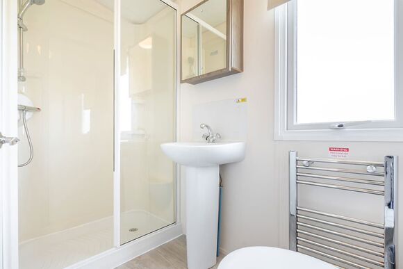 Bronze 2 Bedroom Caravan, Sleeps 6 P, Bronze 2 Bedroom Caravan, Sleeps 6 - Looe Bay, Looe